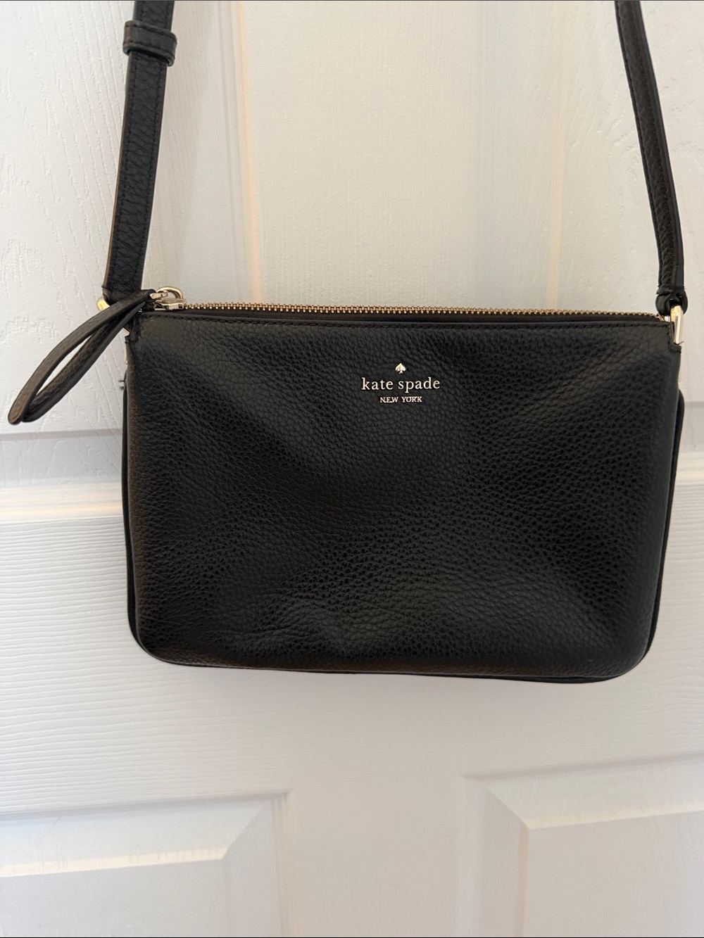 kate spade black pebbled leather crossbody bag with adjustable strap - Picture 2 of 9